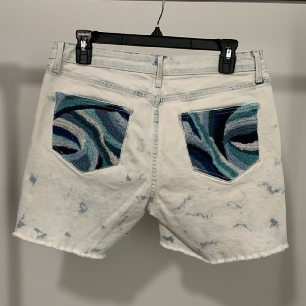 NWT DRIFTWOOD Embroidered Pockets Cut off Denim Shorts